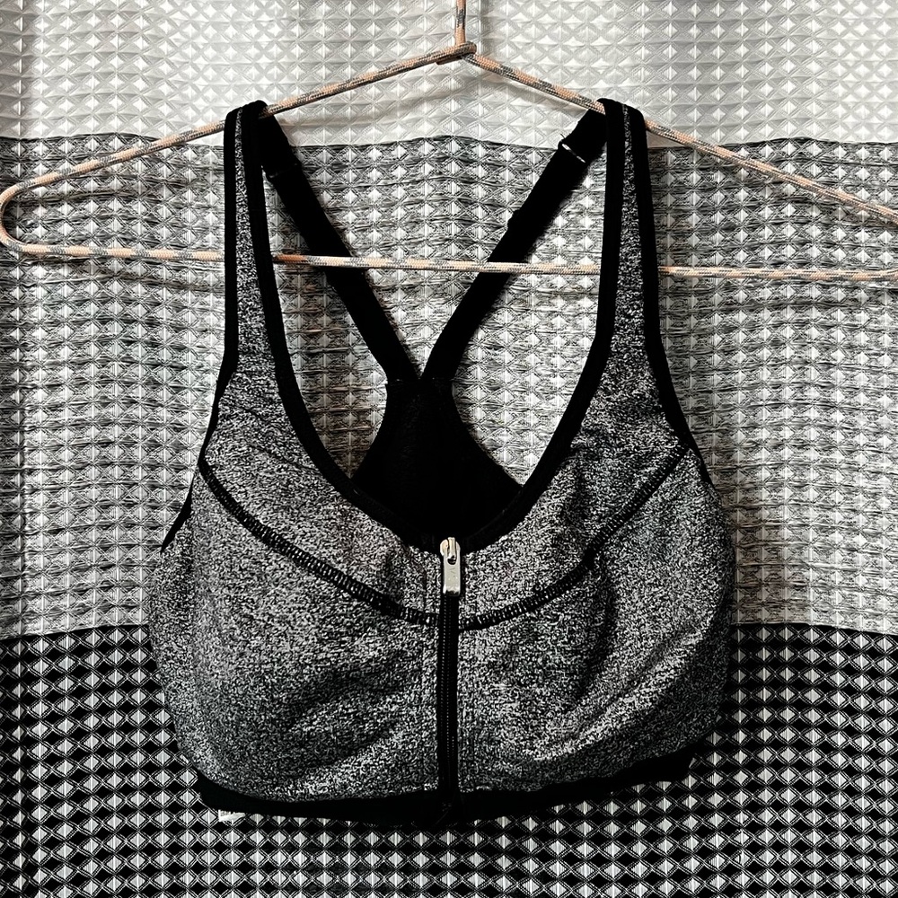 VSX Sport front closure knockout bra